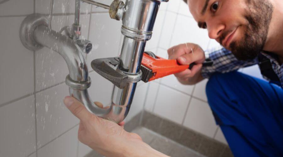 Professional clogged toilet repair services in Delaware City, DE